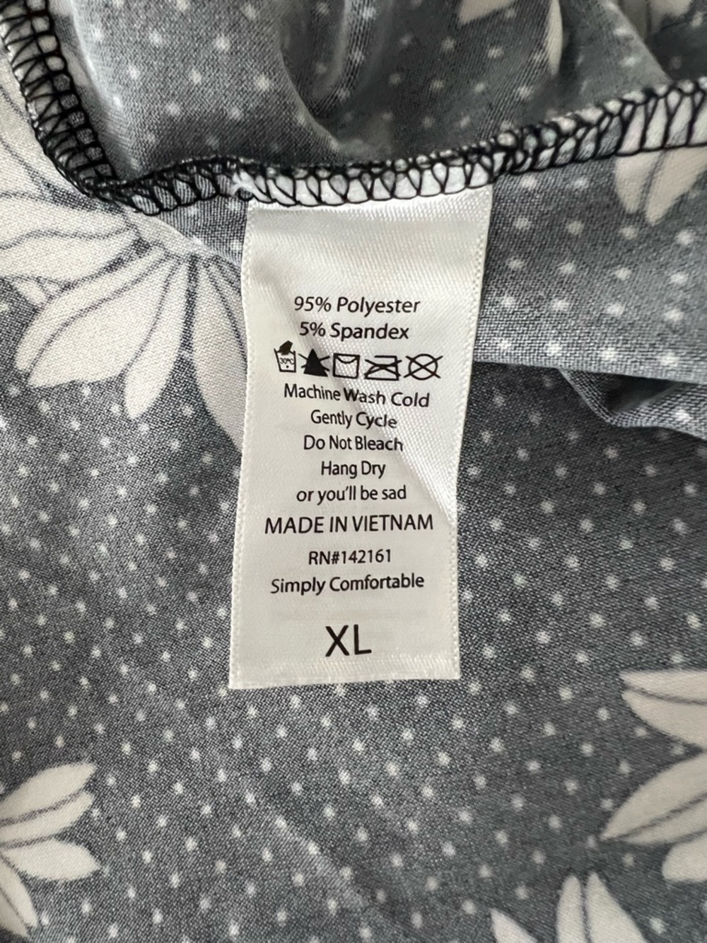 NWOT • Nicki • A-Line • Sleeveless • Fit and Flare Dress • Black and White Daisy - Picture 8 of 9